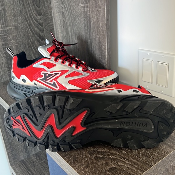 Louis Vuitton Runner tactic sneaker - Picture 2 of 4